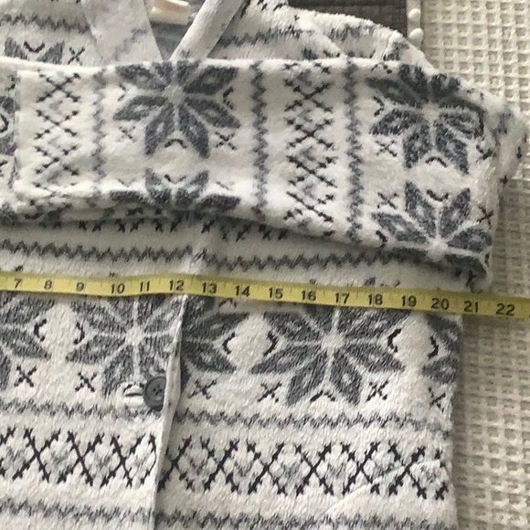 Jasmine & Ginger Robe with Pockets EUC Size Medium - Picture 6 of 8